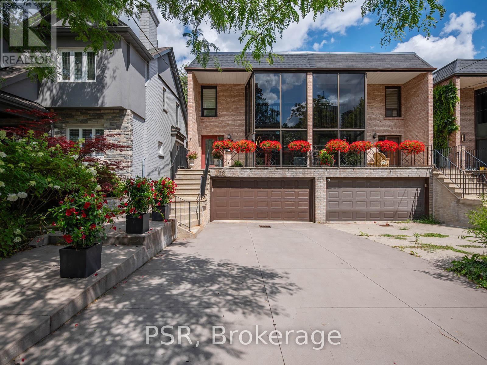 128 St Clements Ave, Toronto, ON M4R 1H2