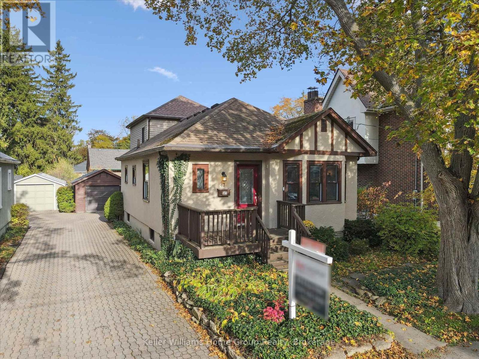 47 Hillcrest Dr, Guelph, ON N1E 4W8