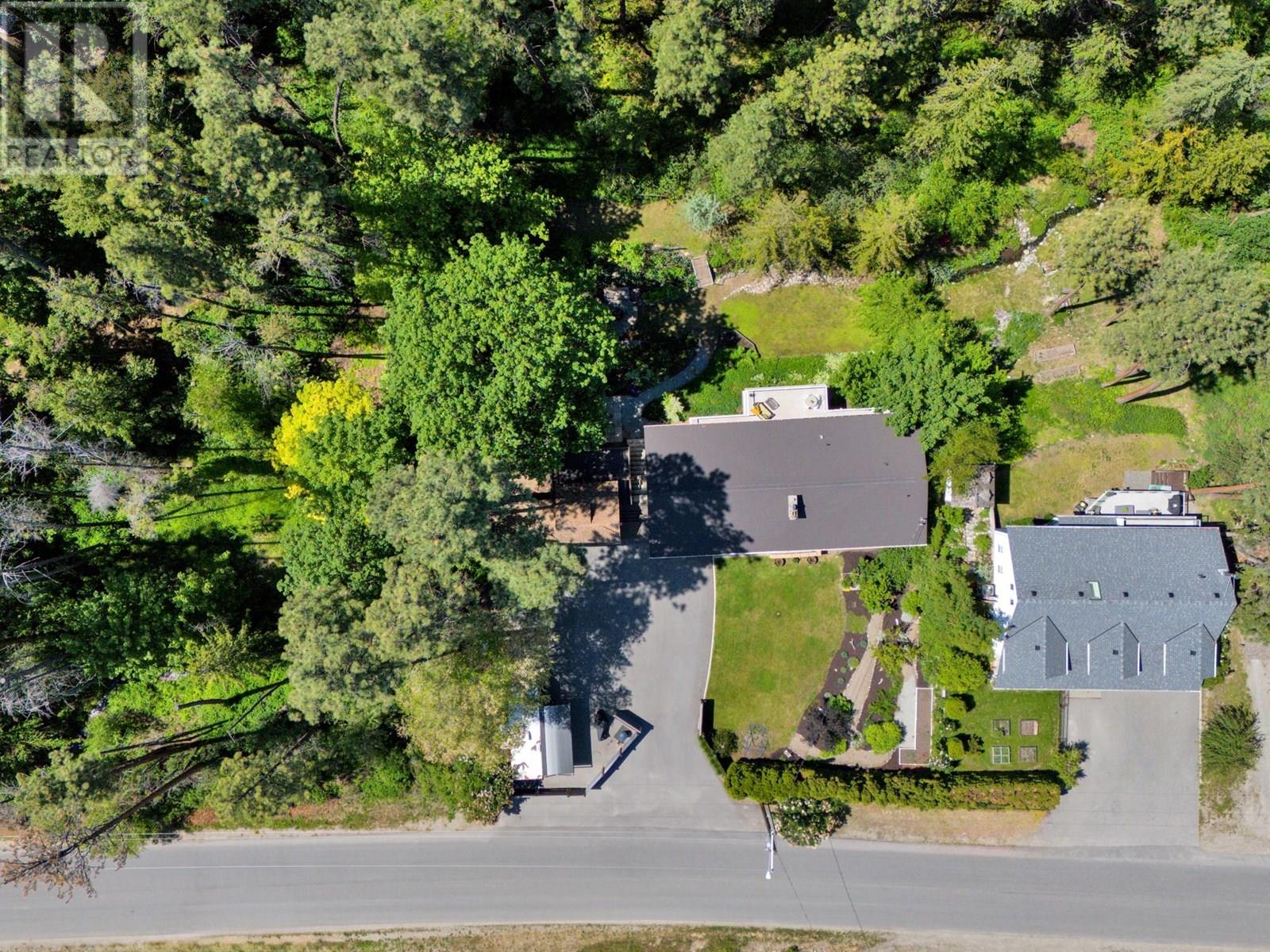 1766 Garner Rd, Kelowna, BC V1P 1E5