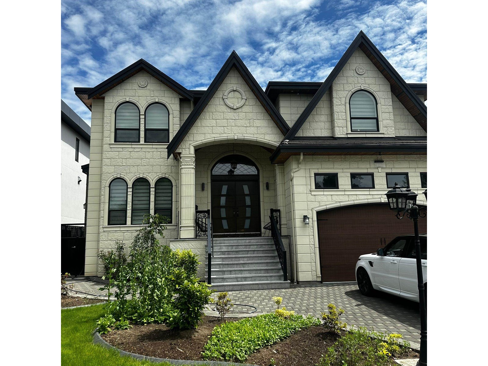 150 Street Unit 8960 #a, Surrey, BC V3R 6X3