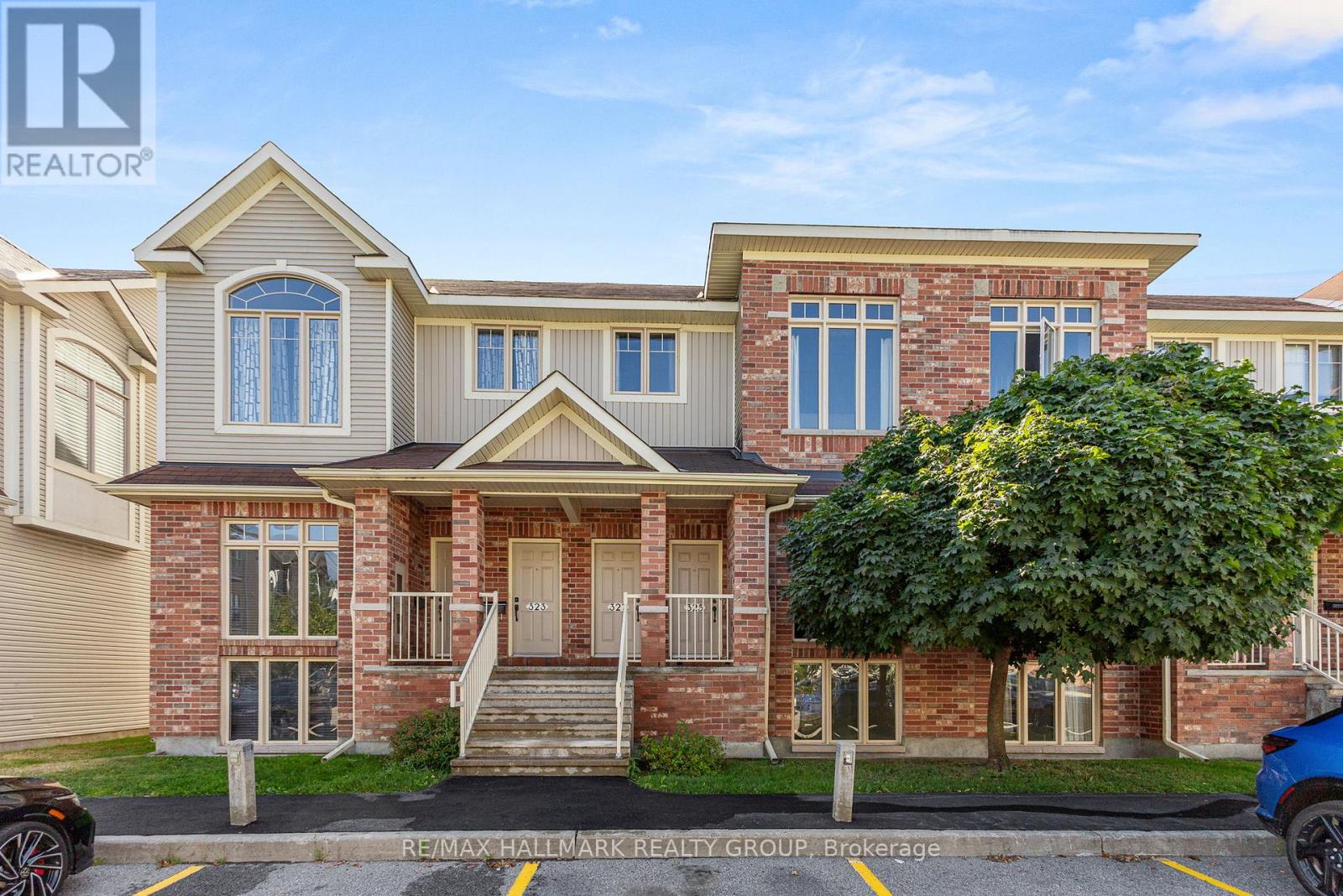 7 325 Elite Private, Ottawa, ON K2J 0A4