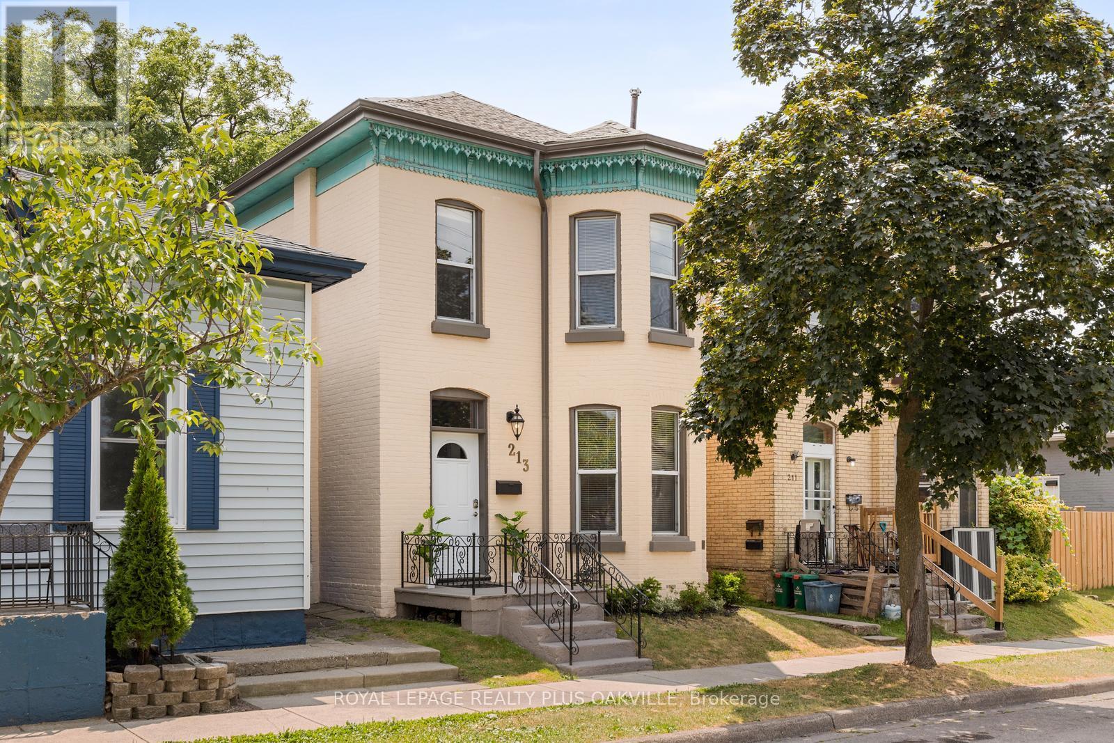 213 Darling St, Brantford, ON N3S 3X1