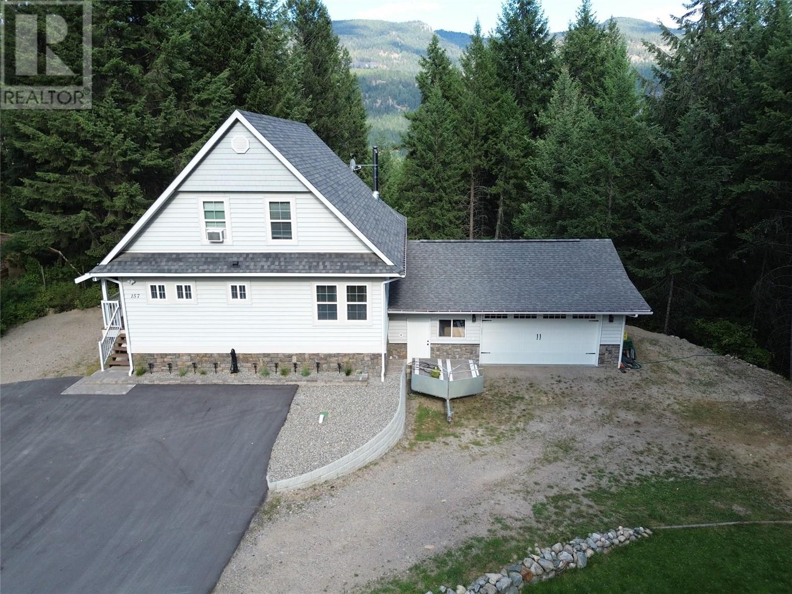 157 Chase Rd, Christina Lake, BC V0H 1E0