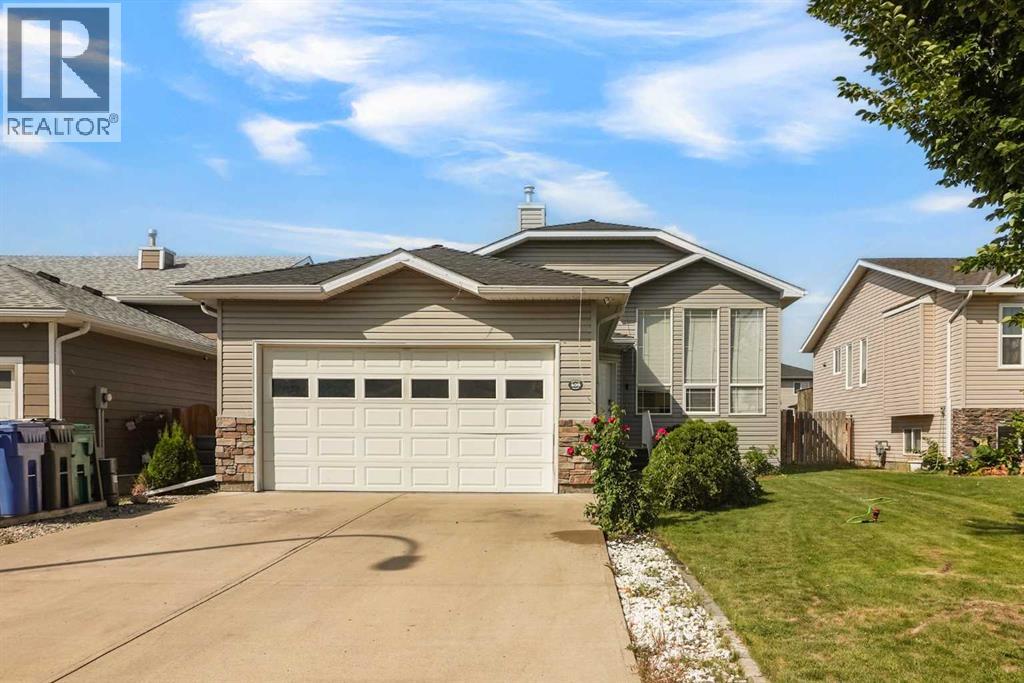 409 Red Crow Blvd W, Lethbridge, AB T1K 7H8