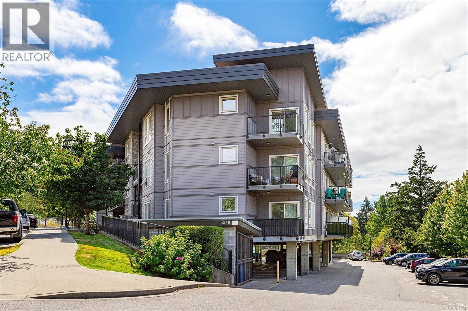3240 Jacklin Rd Unit 311 Rd, Langford, BC V9C 3T6