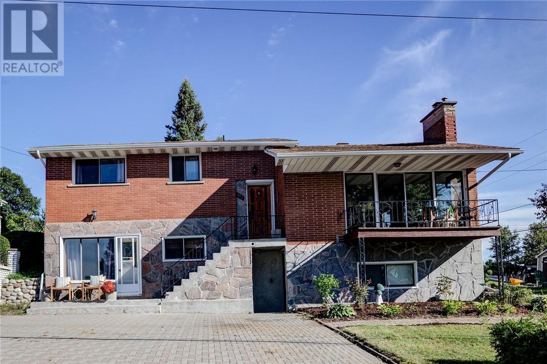 107 Main St W, Chelmsford, ON P0M 1L0