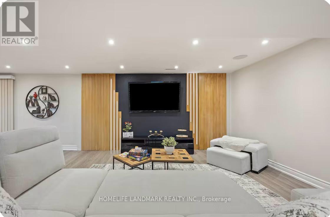 1739 Mount Albert Rd, East Gwillimbury, ON L0G 1V0