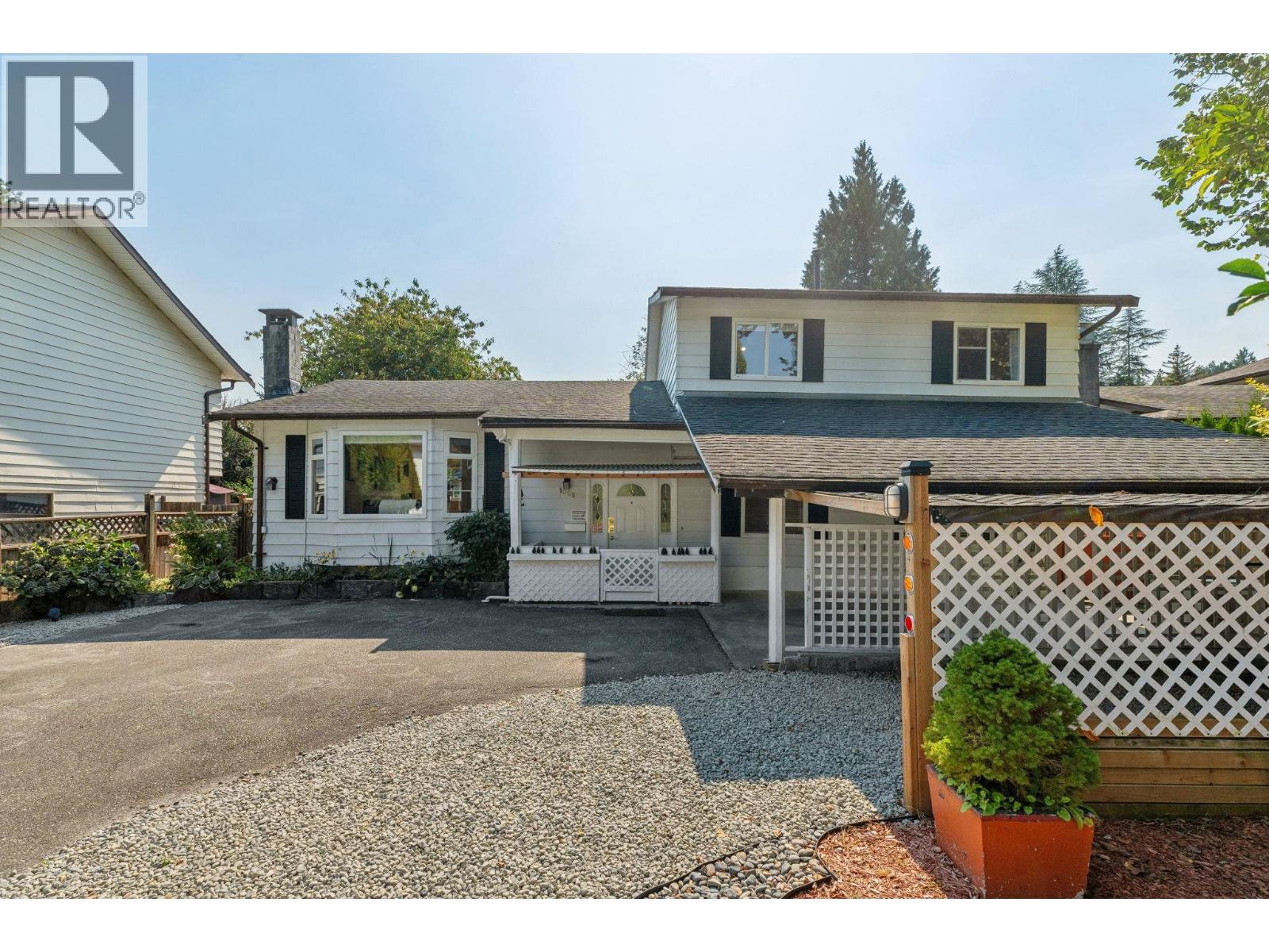 1068 Spruce St, Port Coquitlam, BC V3B 4X6