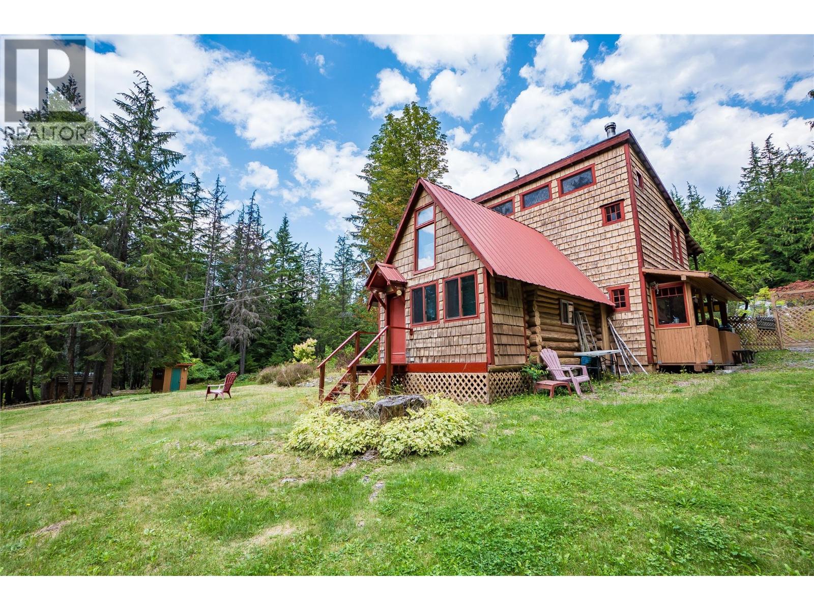 8780 Martens Rd, Slocan, BC V0G 2C0