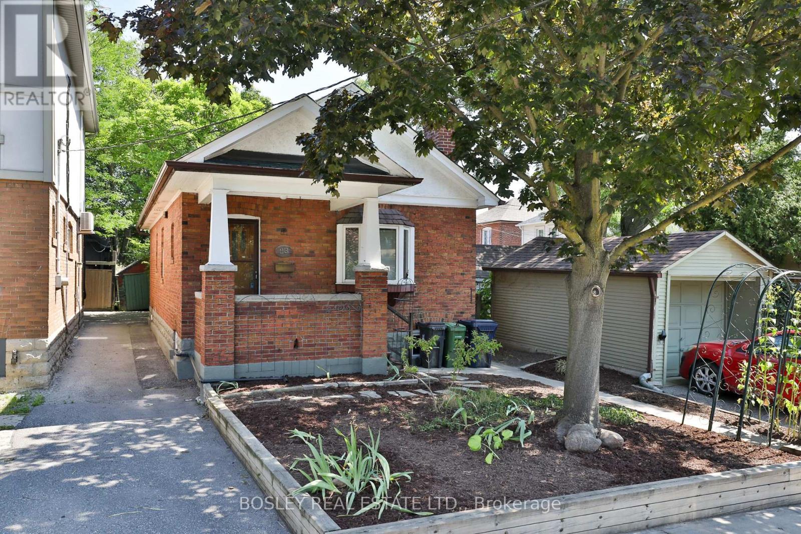 15 Whitewood Rd, Toronto, ON M4S 2X8