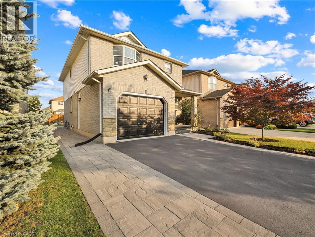 11 Willowridge Way, Stoney Creek, ON L8J 3Y8