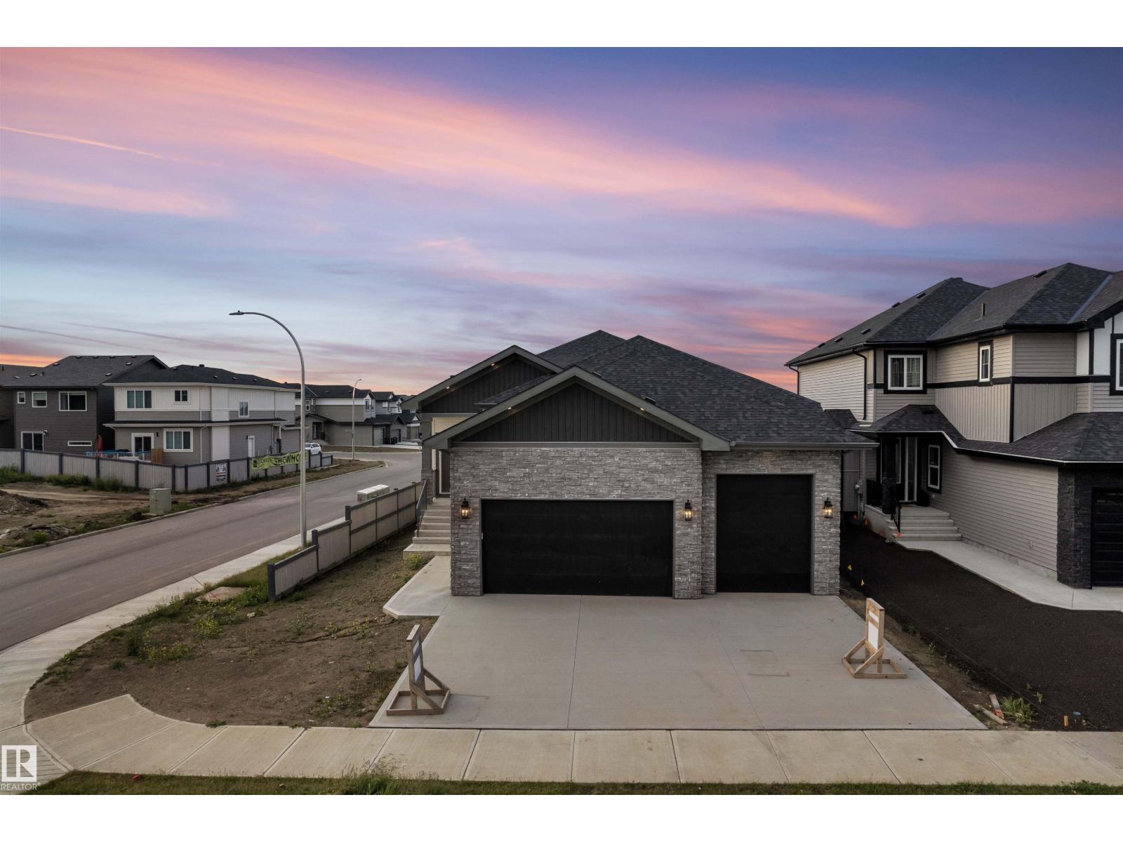30 Avonlea Way, Spruce Grove, AB T7X 0Y3