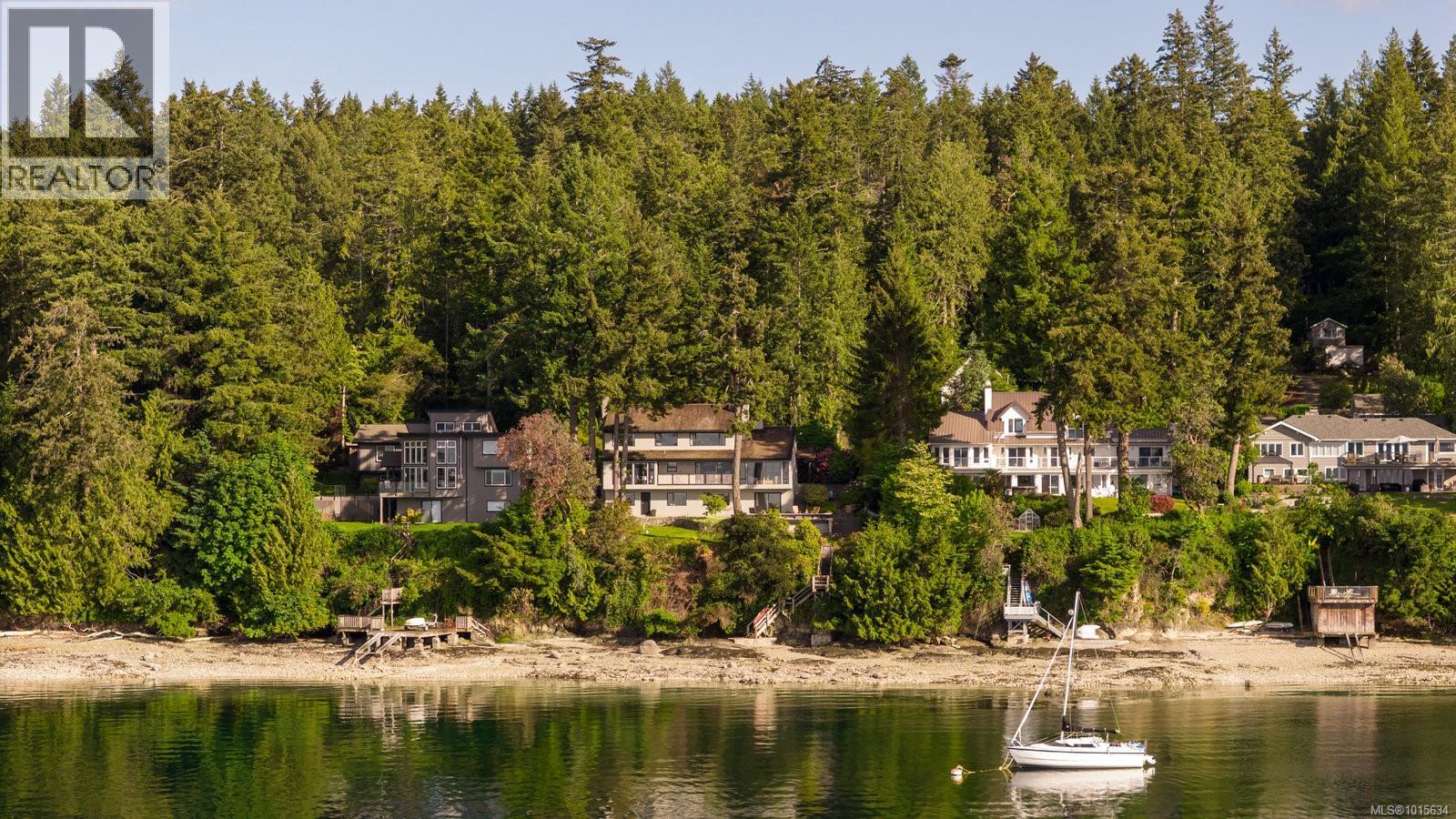 9600 Ardmore Dr, North Saanich, BC V8L 5H5