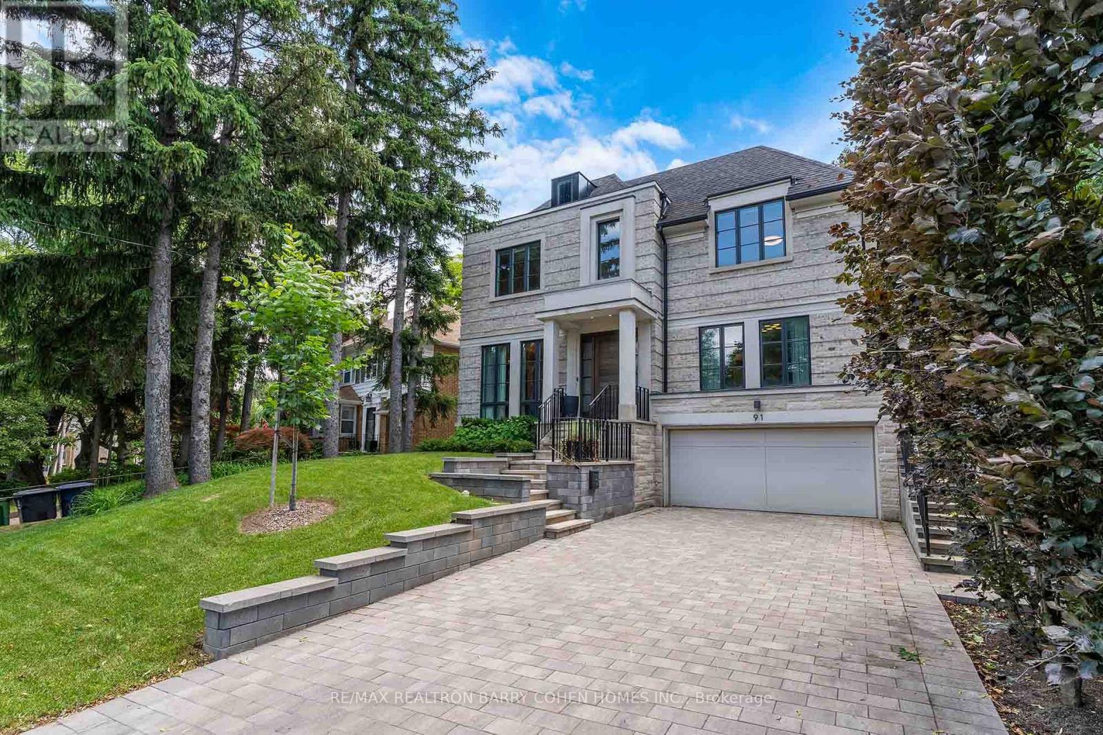 91 Lawrence Cres, Toronto, ON M4N 1N3