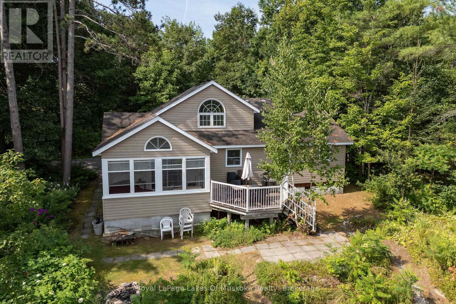 49 Pinetree Rd, Gravenhurst, ON P1P 1R2
