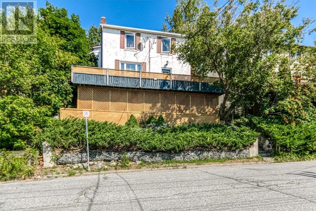 12 Baker St, Sudbury, ON P3C 2E6