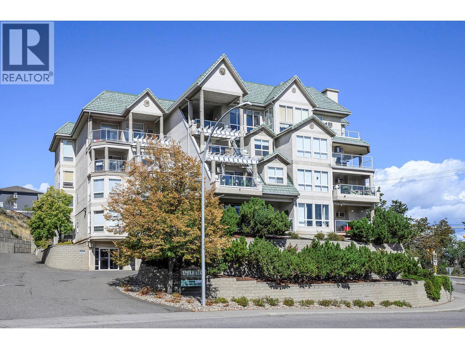712 Sahali Terrace Unit 502, Kamloops, BC V2C 6T2