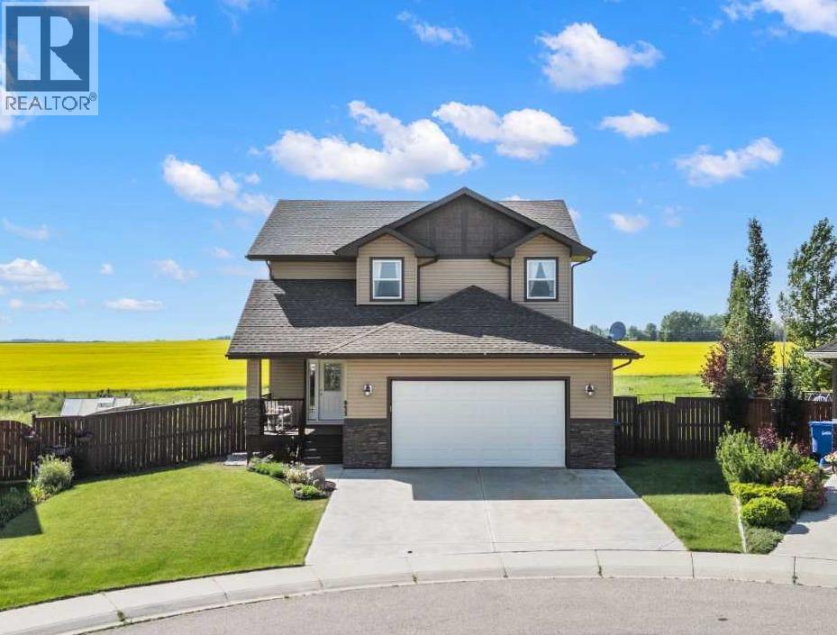 653 W Highland Cres, Carstairs, AB T0M 0N0