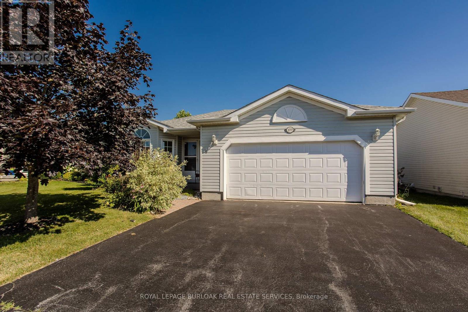 109 Emerald Ct, Hamilton, ON L8B 1A5