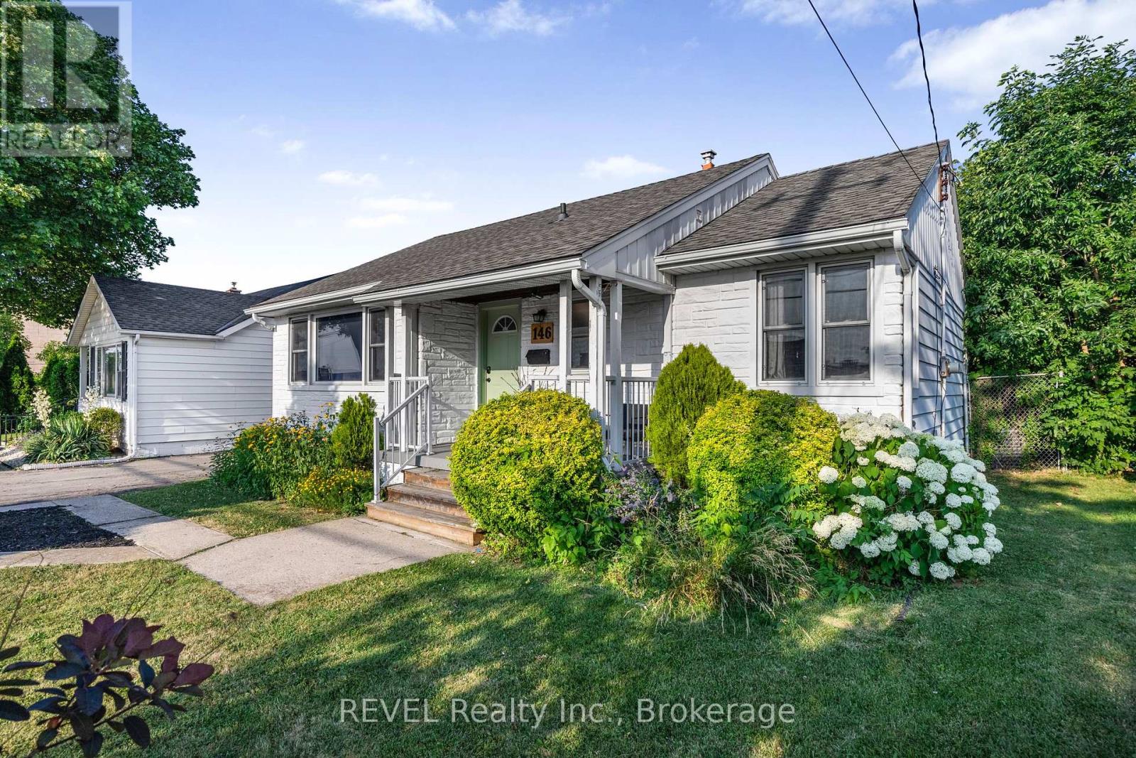 146 Gray Rd, Hamilton, ON L8G 3V2