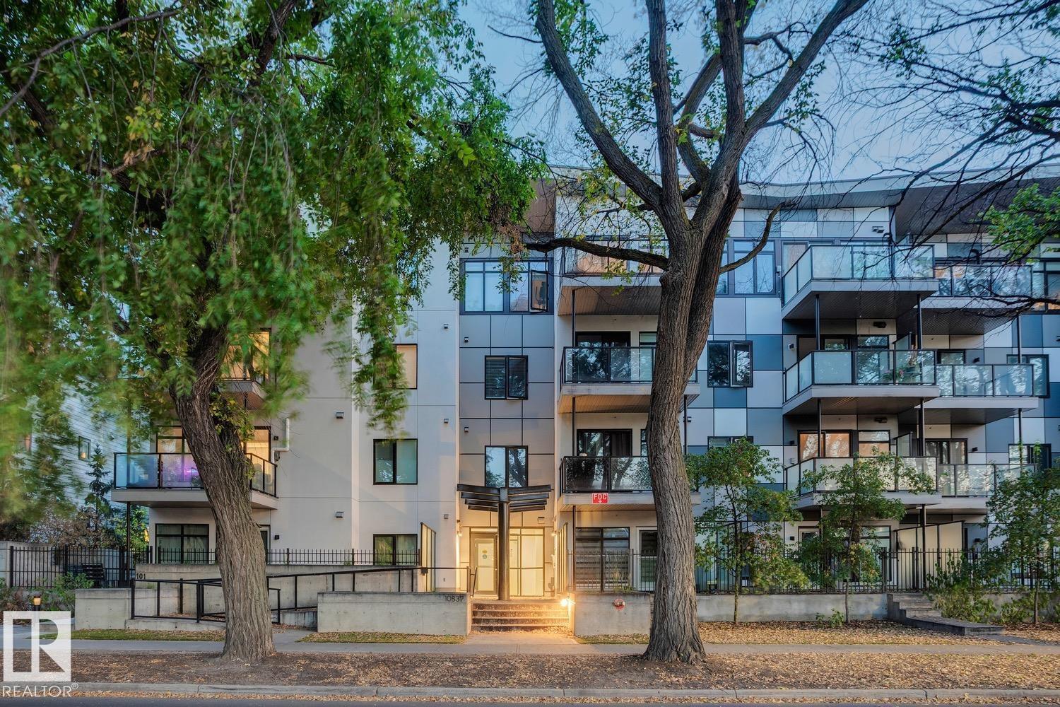 10837 83 Avenue Northwest #304, Edmonton, AB T6E 2E6