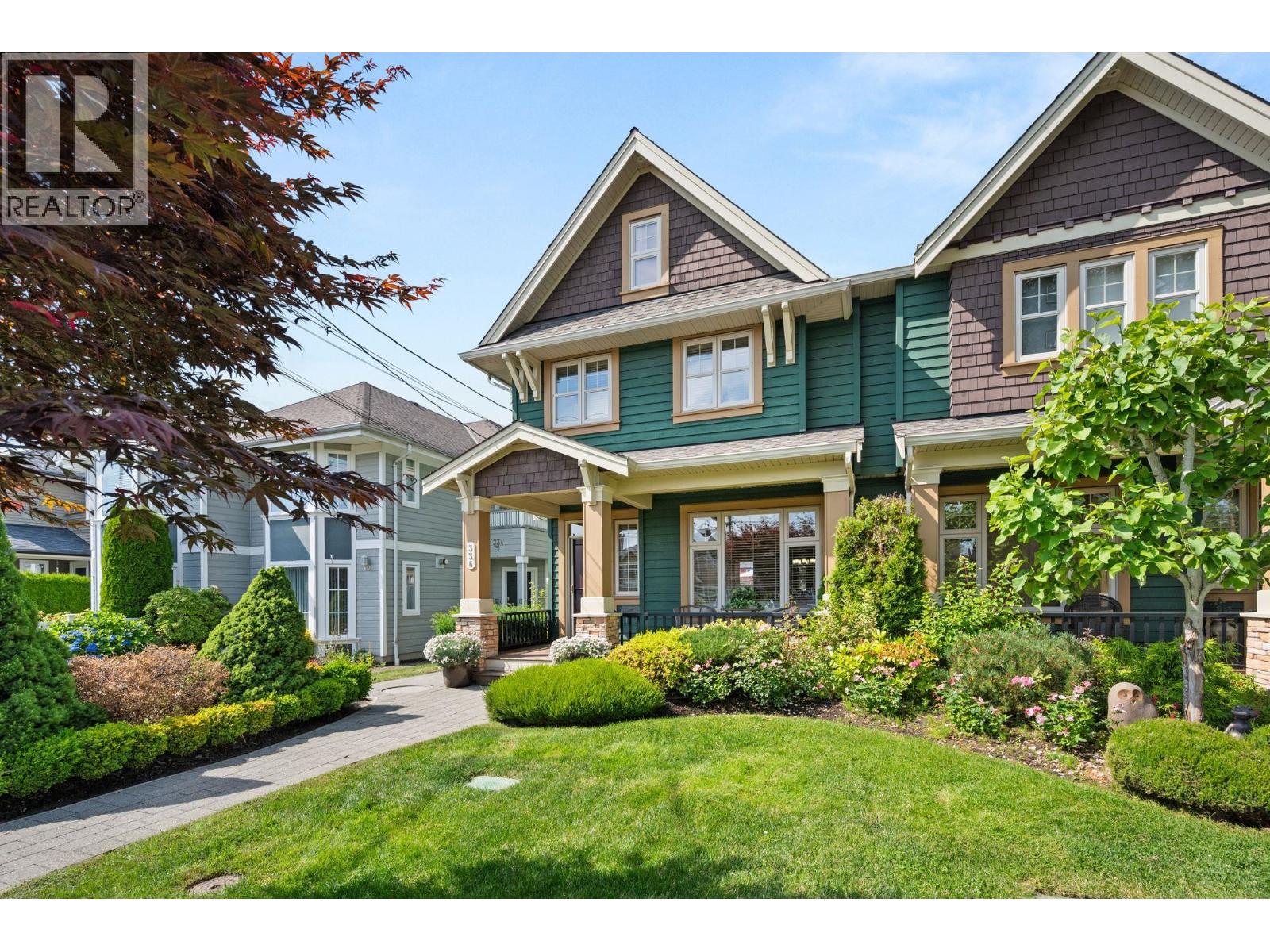 336 E 12th St, North Vancouver, BC V7L 2J9