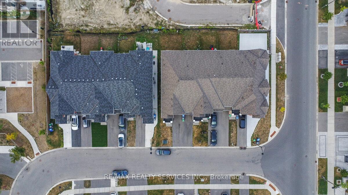 9 Phyllis Dr, Caledon, ON L7C 4E3