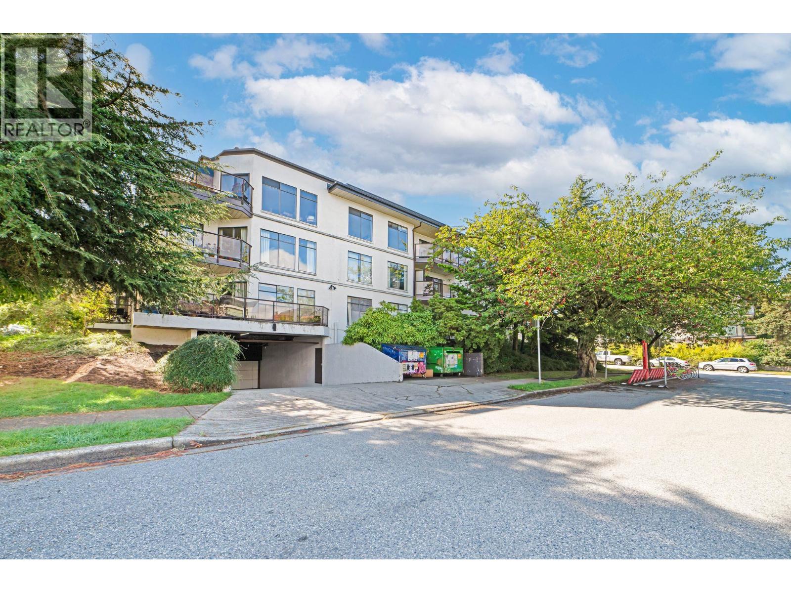 2222 Prince Edward Street Unit 210, Vancouver, BC V5T 4M6