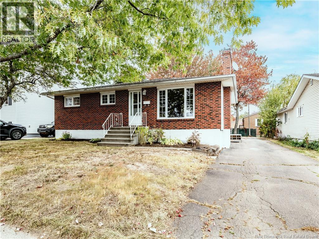 83 Whitney, Moncton, NB E1C 8C5