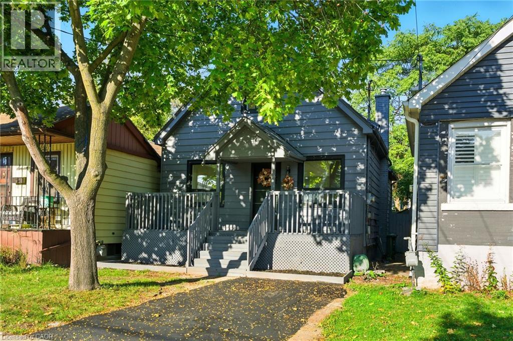 9 Alice St, Hamilton, ON L8H 4R5