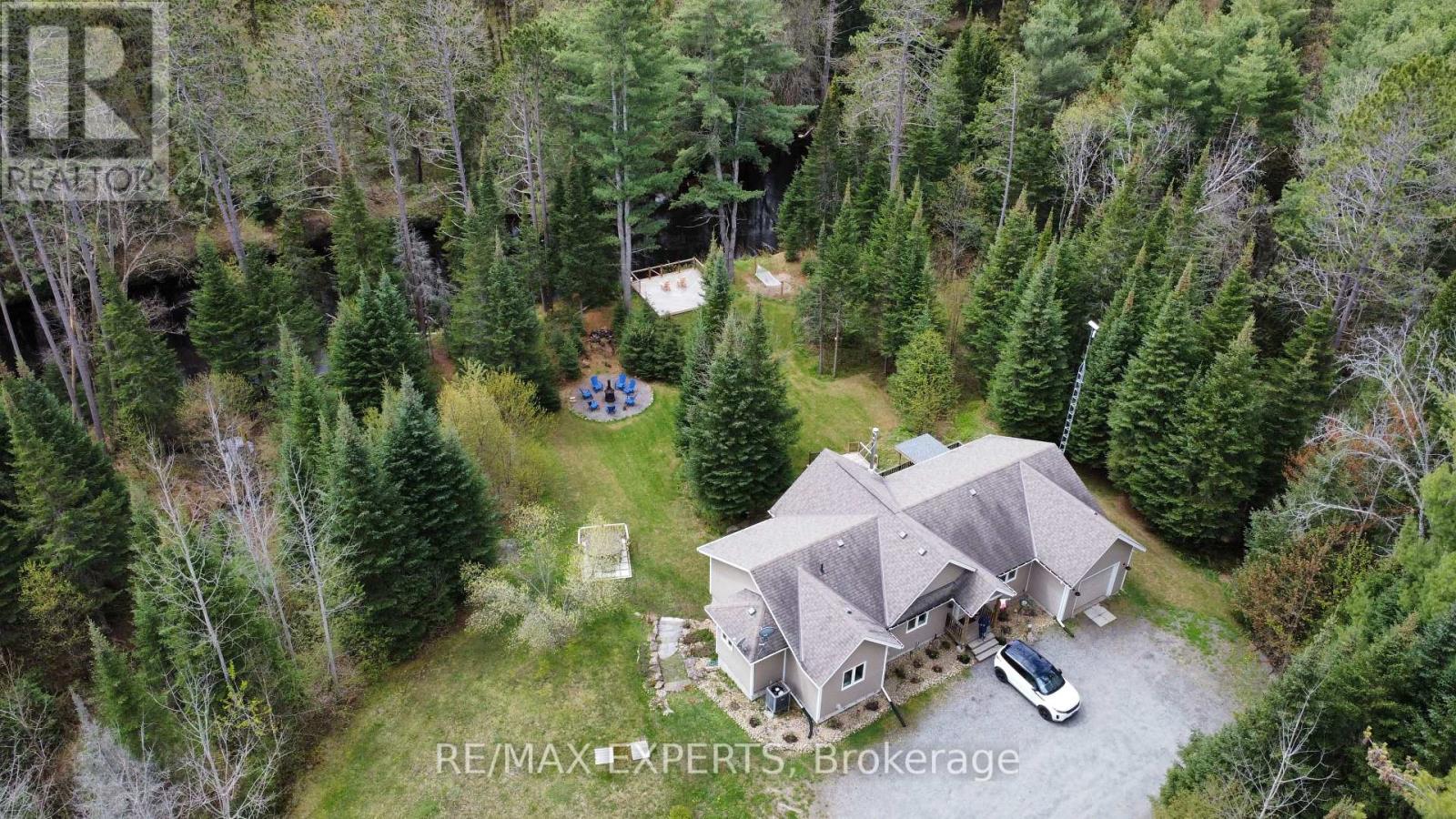 1216 Miriam Dr, Bracebridge, ON P1L 1X1