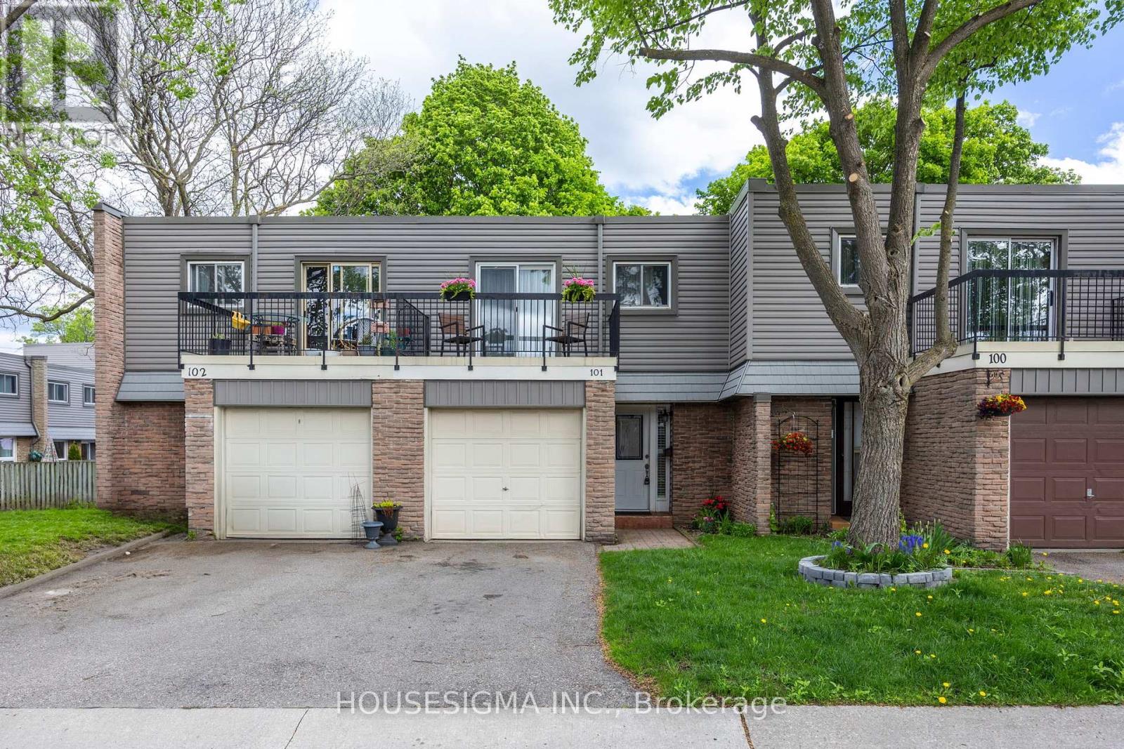 101 2315 Bromsgrove Rd, Mississauga, ON L5J 4A6