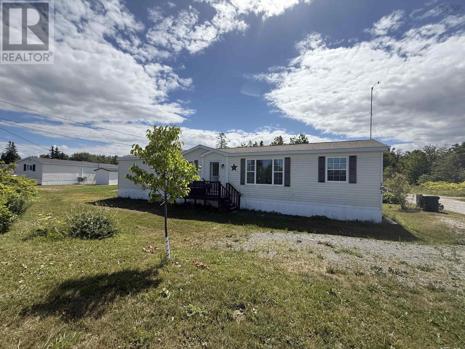 181 Pond Rd, Sydney Mines, NS B1V 3C3
