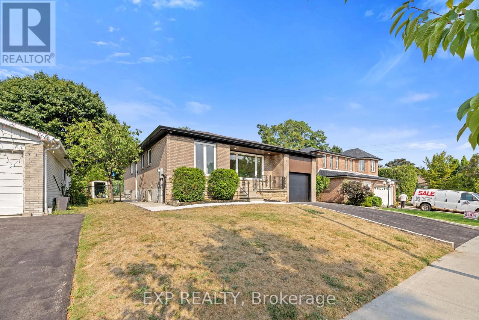 5 Midcroft Dr, Toronto Agincourt South-malvern West, ON M1S 1W9