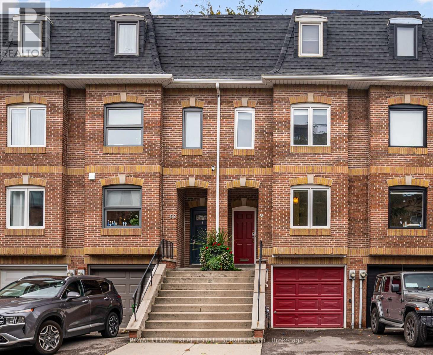 64 Arnold Ave, Toronto, ON M5A 3B2