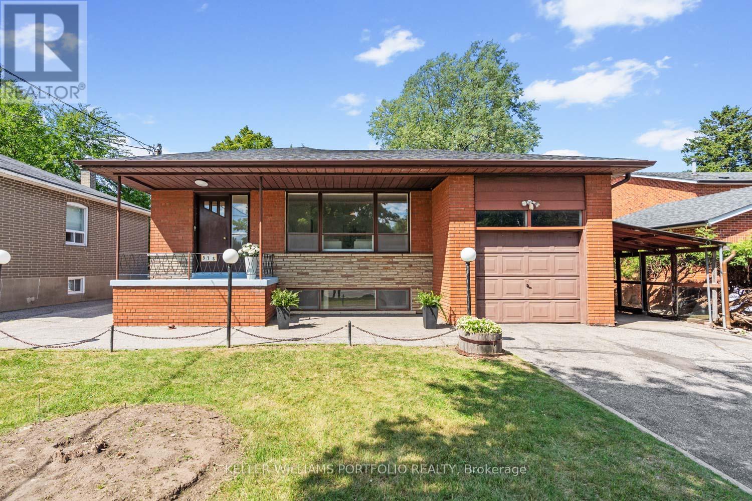 378 Cummer Ave, Toronto, ON M2M 2G2