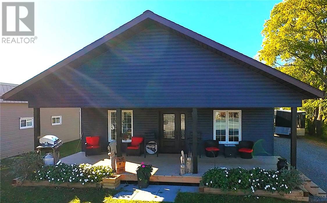 29 Vankoughnet St E, Northeastern Manitoulin and the Islands, ON P0P 1K0
