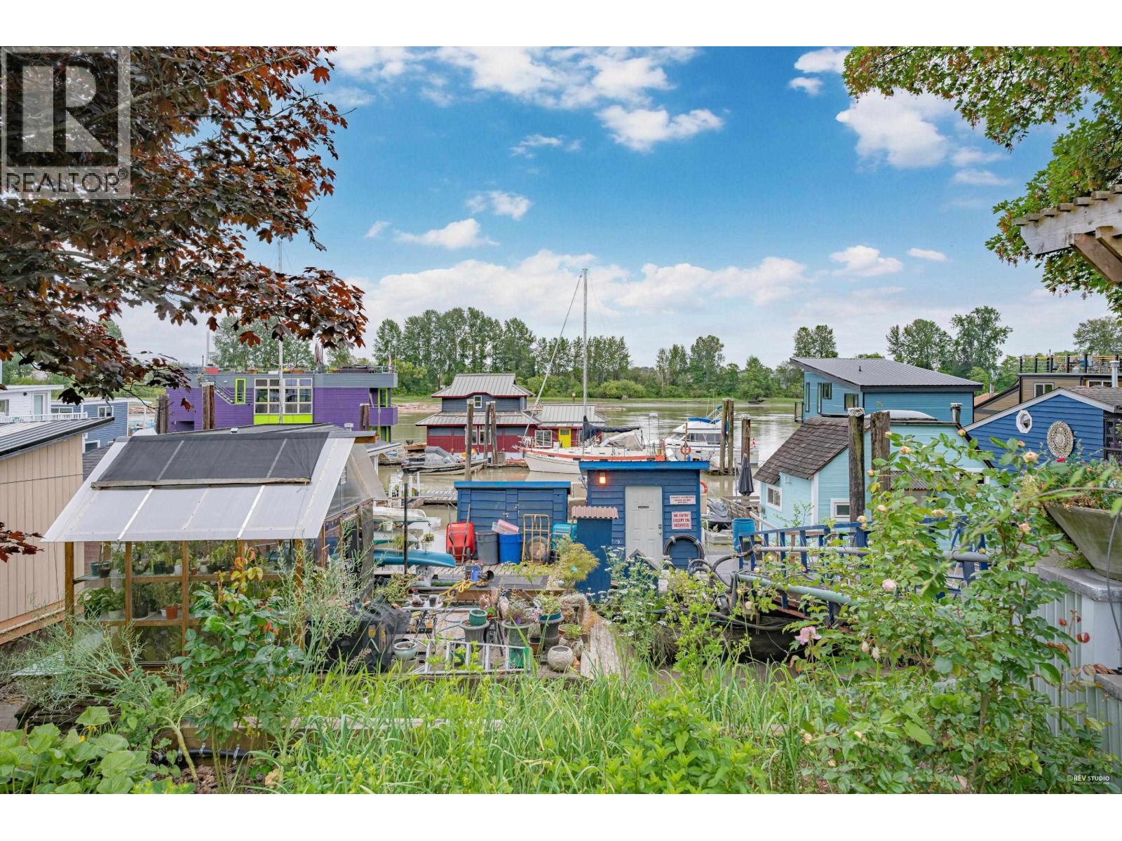 23080 Dyke Road Unit 18, Richmond, BC V6V 1E1