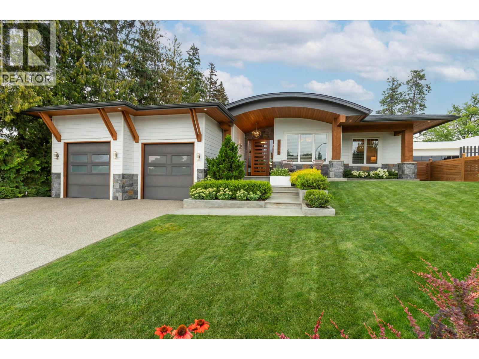 2419 Orsini Pl, West Kelowna, BC V1Z 4E6