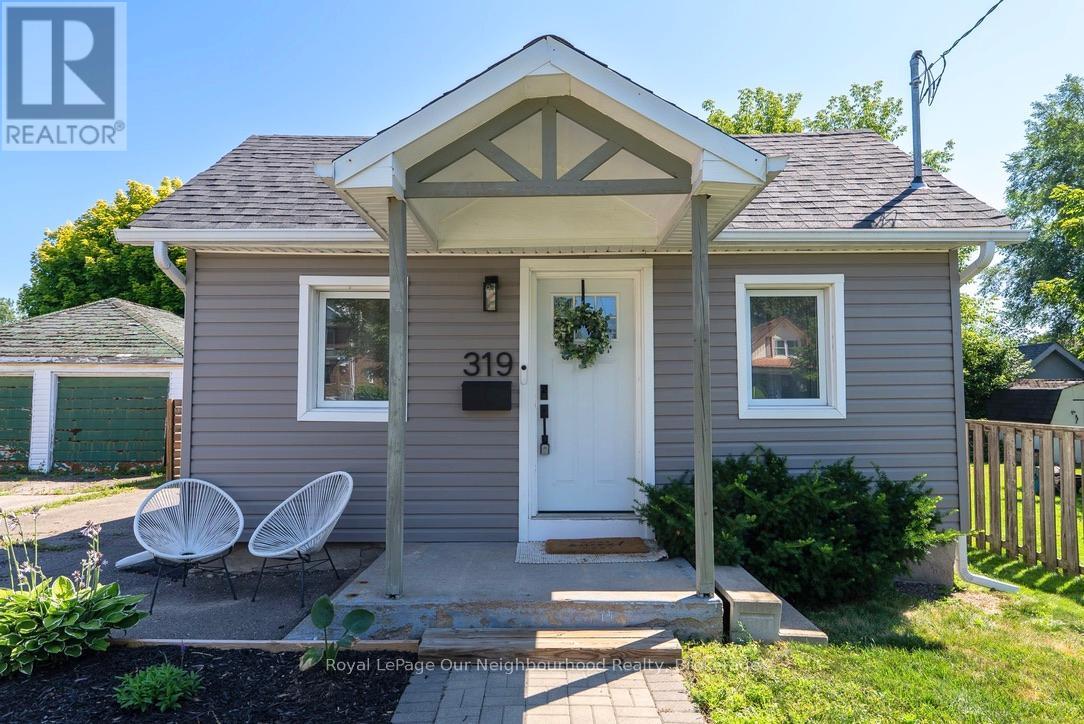 319 Division St, Oshawa, ON L1G 5M6