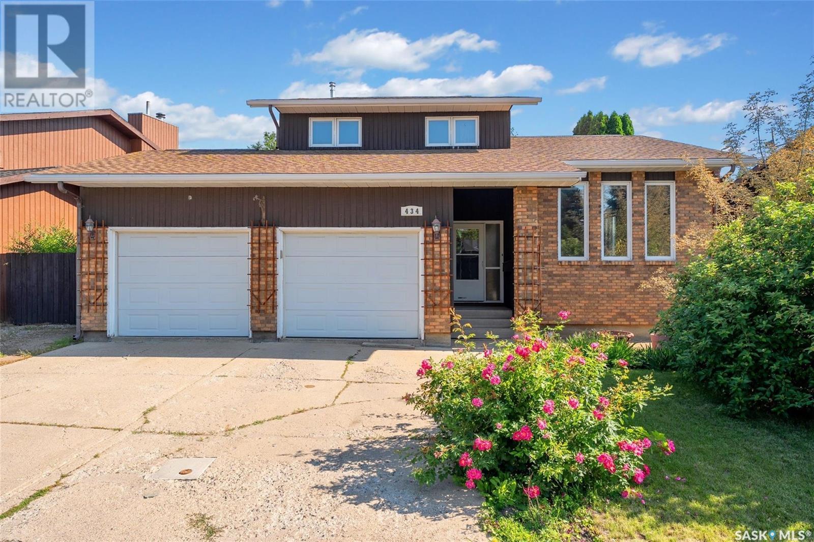 434 Delaronde Rd, Saskatoon, SK S7J 3Y7