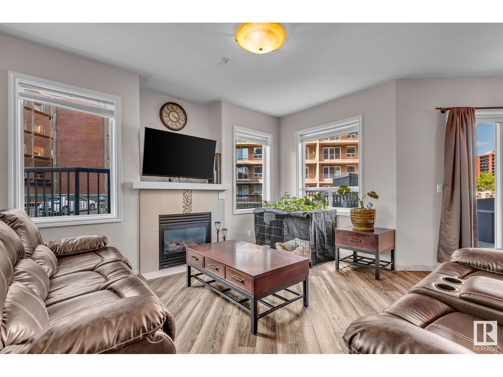 10046 110 Street Northwest #104, Edmonton, AB T5K 2Y2