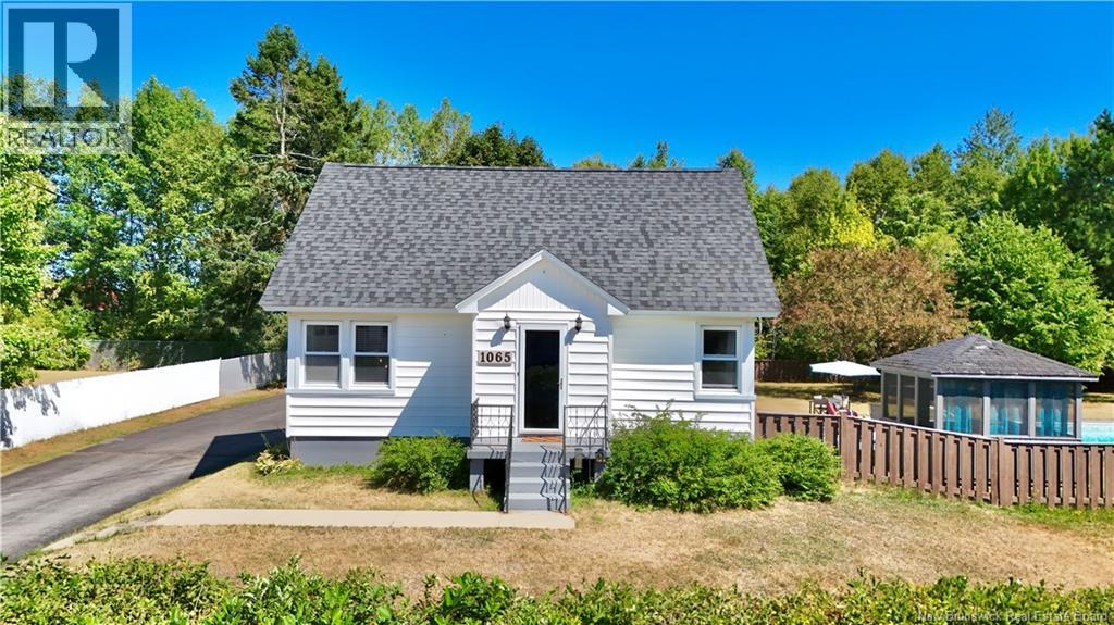 1065 Bayview, Bathurst, NB E2A 5W5