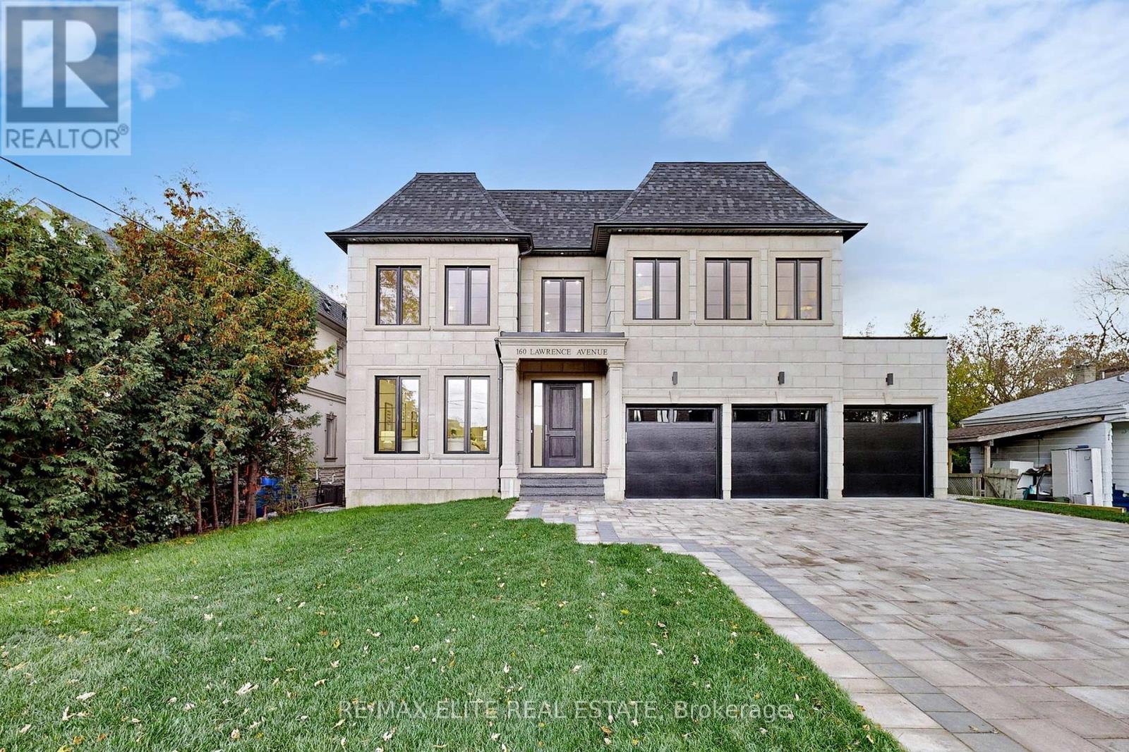 160 Lawrence Ave, Richmond Hill, ON L4C 1Z5