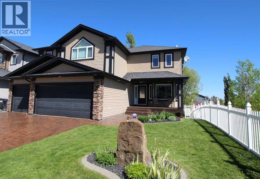 18 Lakeland Rd, Sylvan Lake, AB T4S 0A3