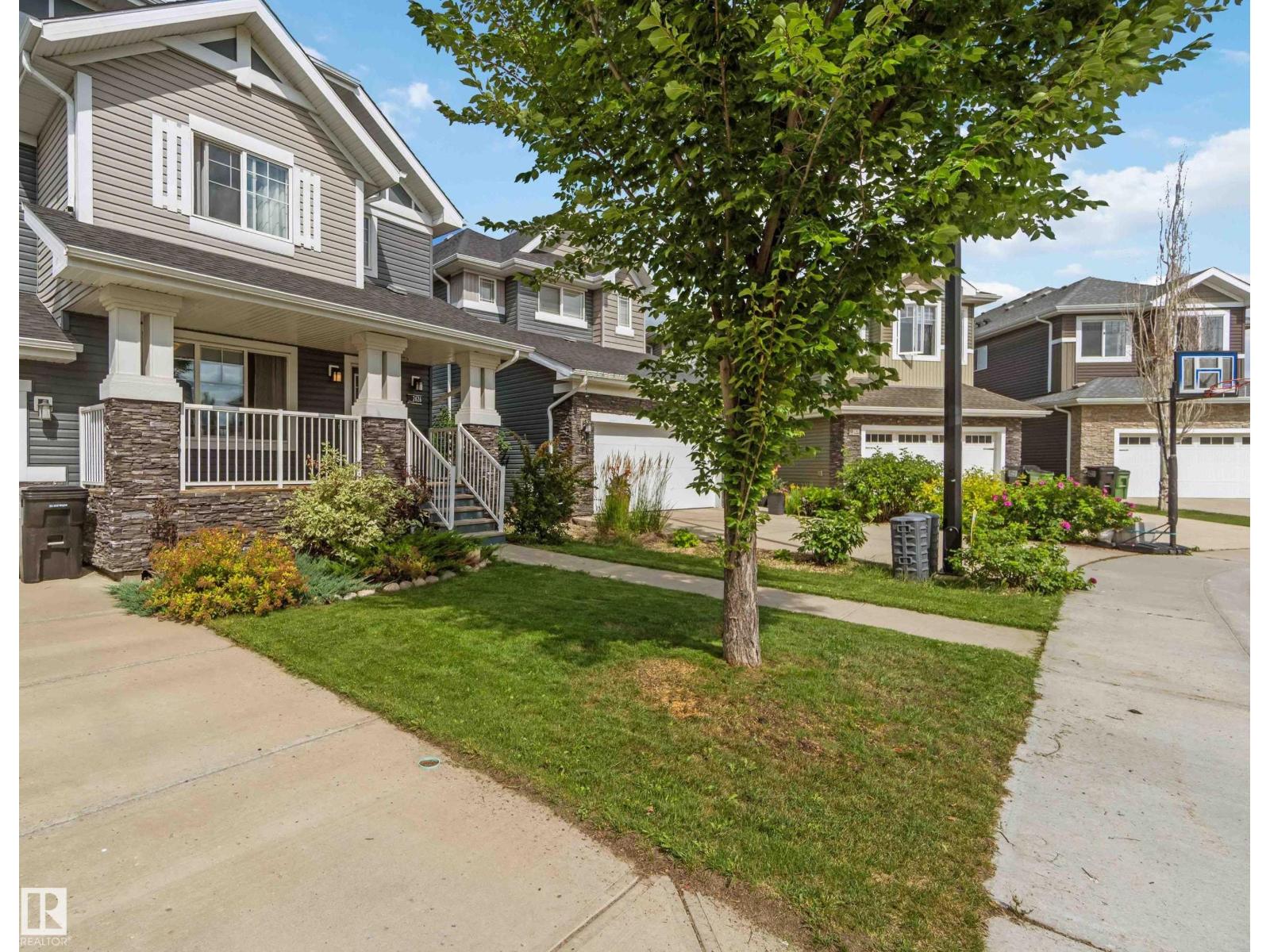 2626 Blue Jay Close NW, Edmonton, AB T5S 0J7