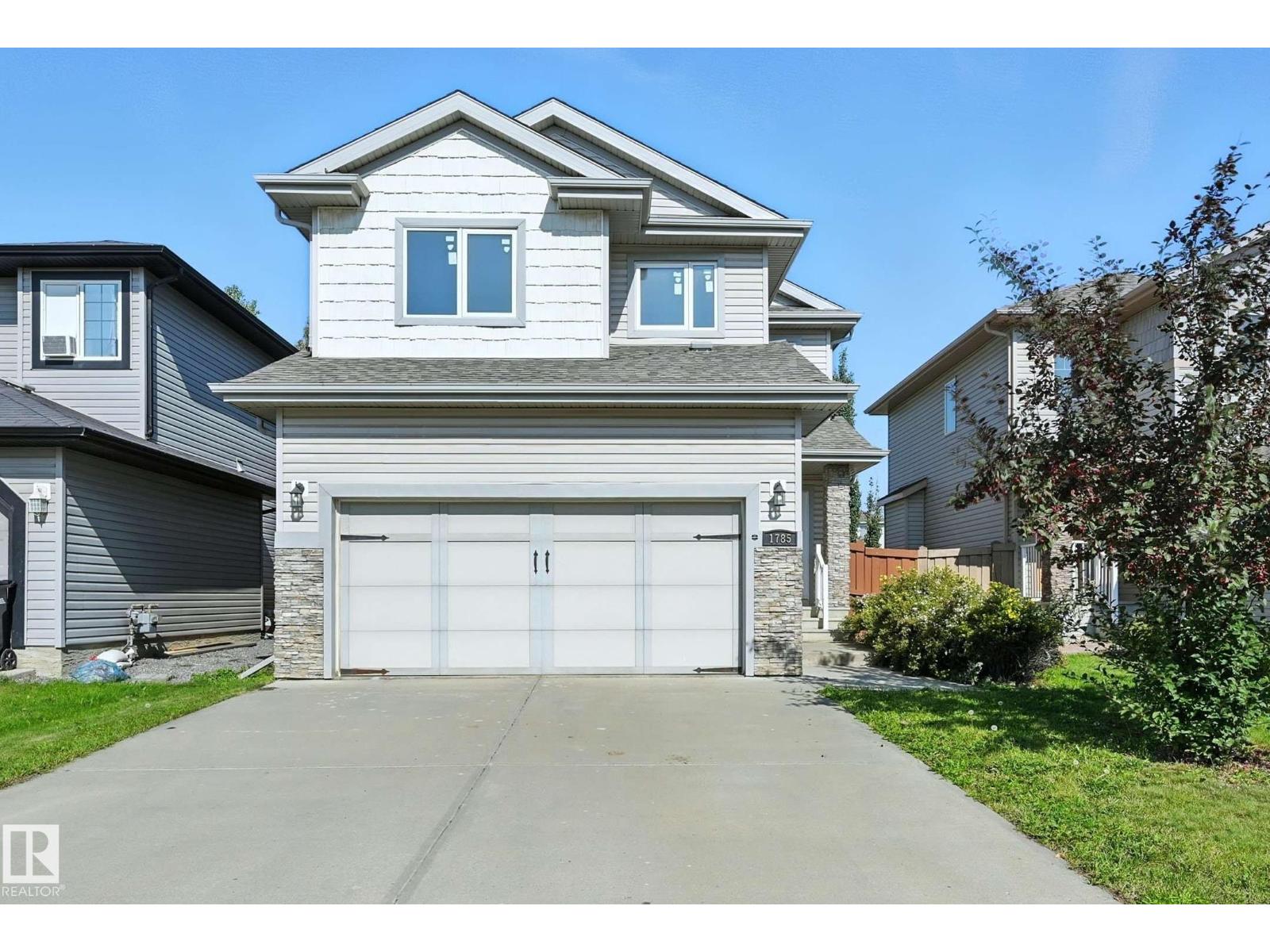 1785 Hammond Cr NW, Edmonton, AB T6M 0K3
