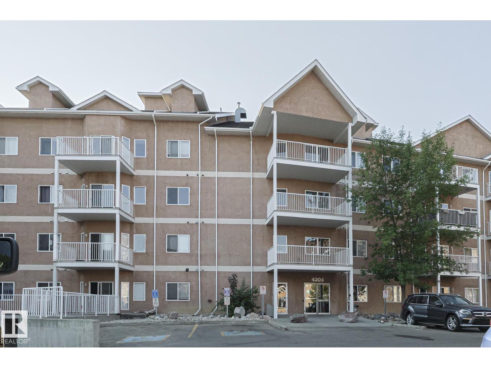 4304 139 Avenue Northwest #101, Edmonton, AB T5Y 0H6