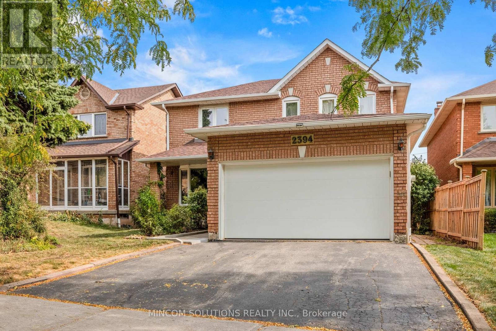 2394 Credit Valley Rd E, Mississauga, ON L5M 4E6