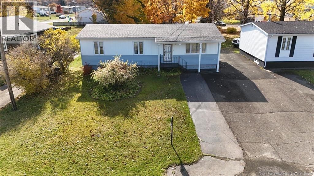 14 Kennedy St, Charlo, NB E8E 2M2